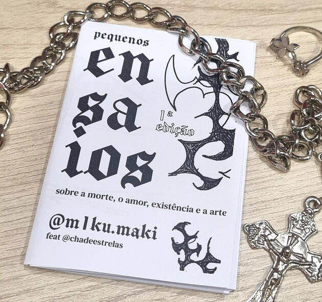 Zine lançamento de Agosto "Pequenos Ensaios", 1ª edição.